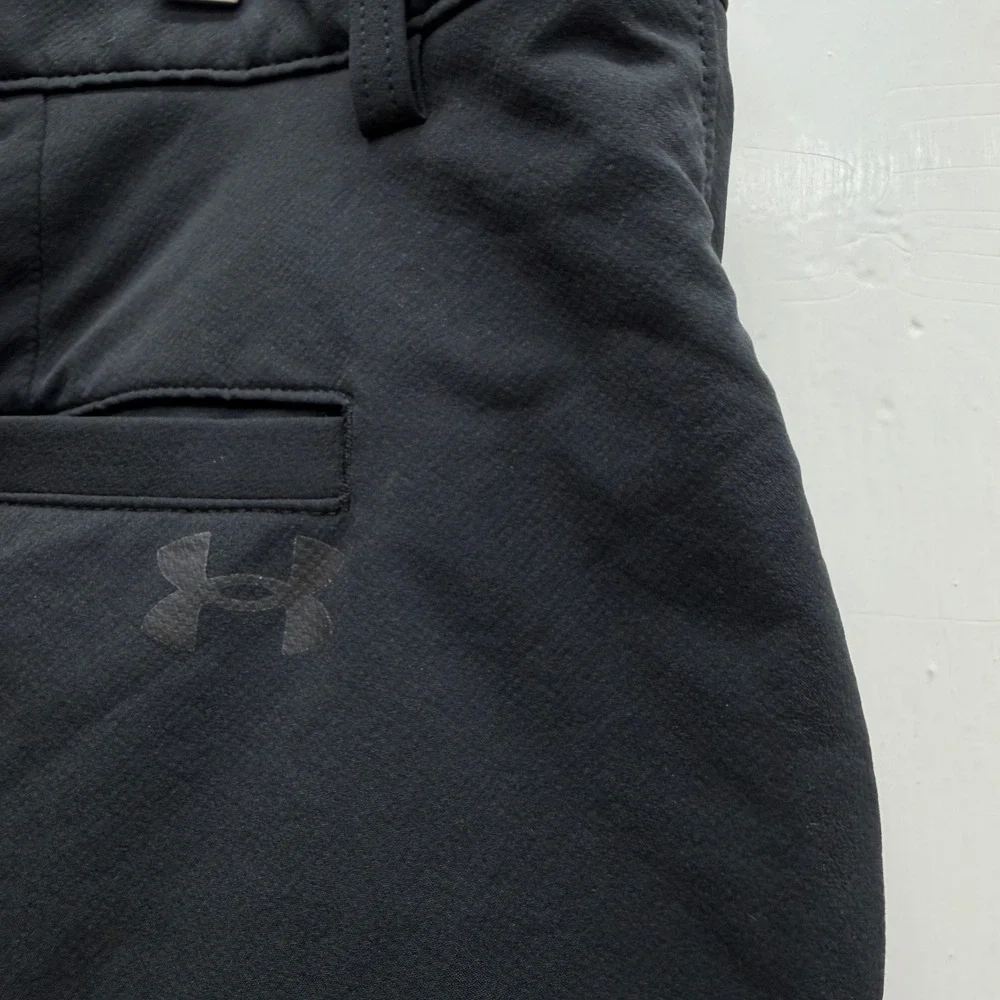Under Armour Mens 40 x 30 Black Golf Athletic Pants Performance Dress Trousers